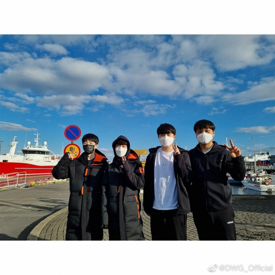 成都战队荣耀夺冠 濮院电竞节精彩落幕